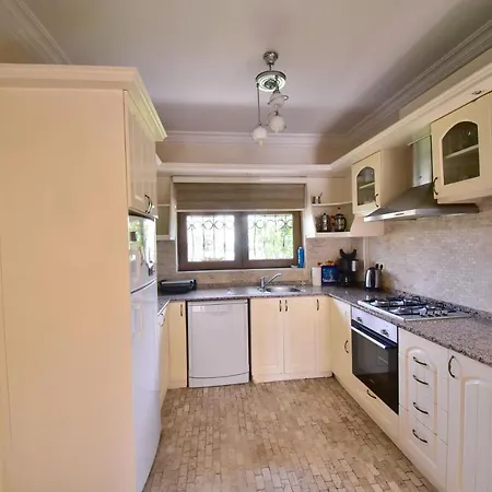 Phoenix Βίλα Φετιγιέ