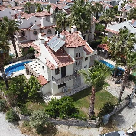 Phoenix Βίλα Φετιγιέ